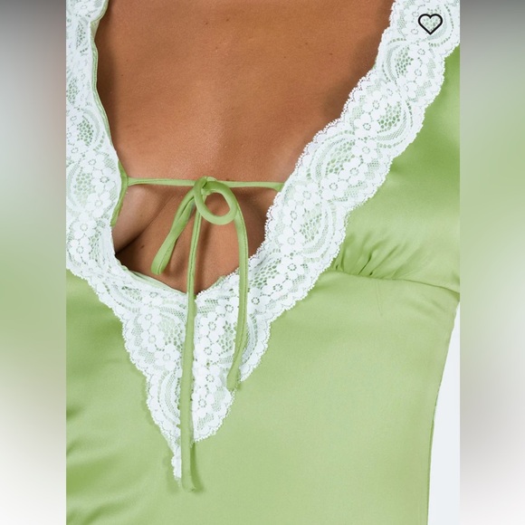 Green Satin maxi dress with lace - Picture 6 of 11